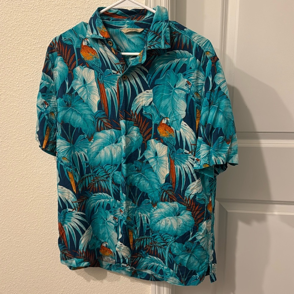 Hawaiian button up shirt